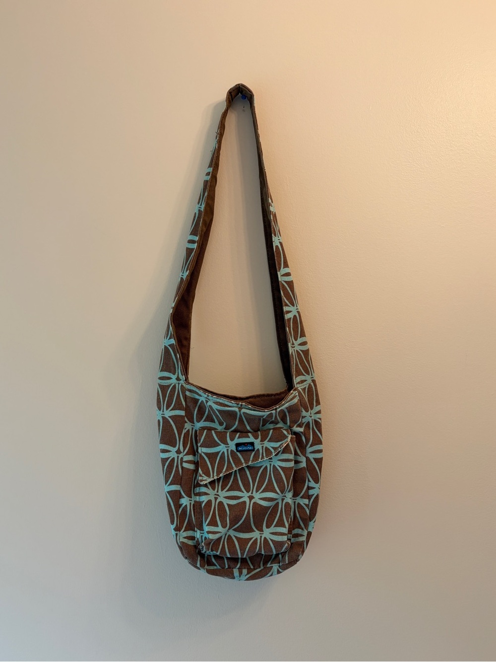 Kavu | Brown and Light Blue Patterned Crossbody Bag